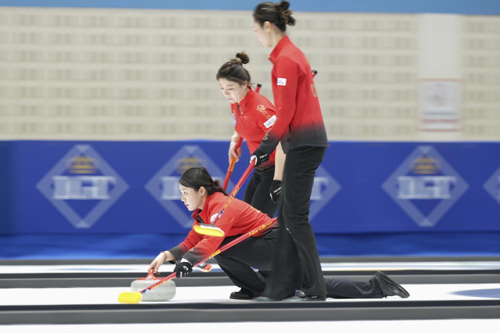 挥杆神州！2025燕之屋高尔夫嘉年华盛大启幕，高球英豪逐鹿果岭