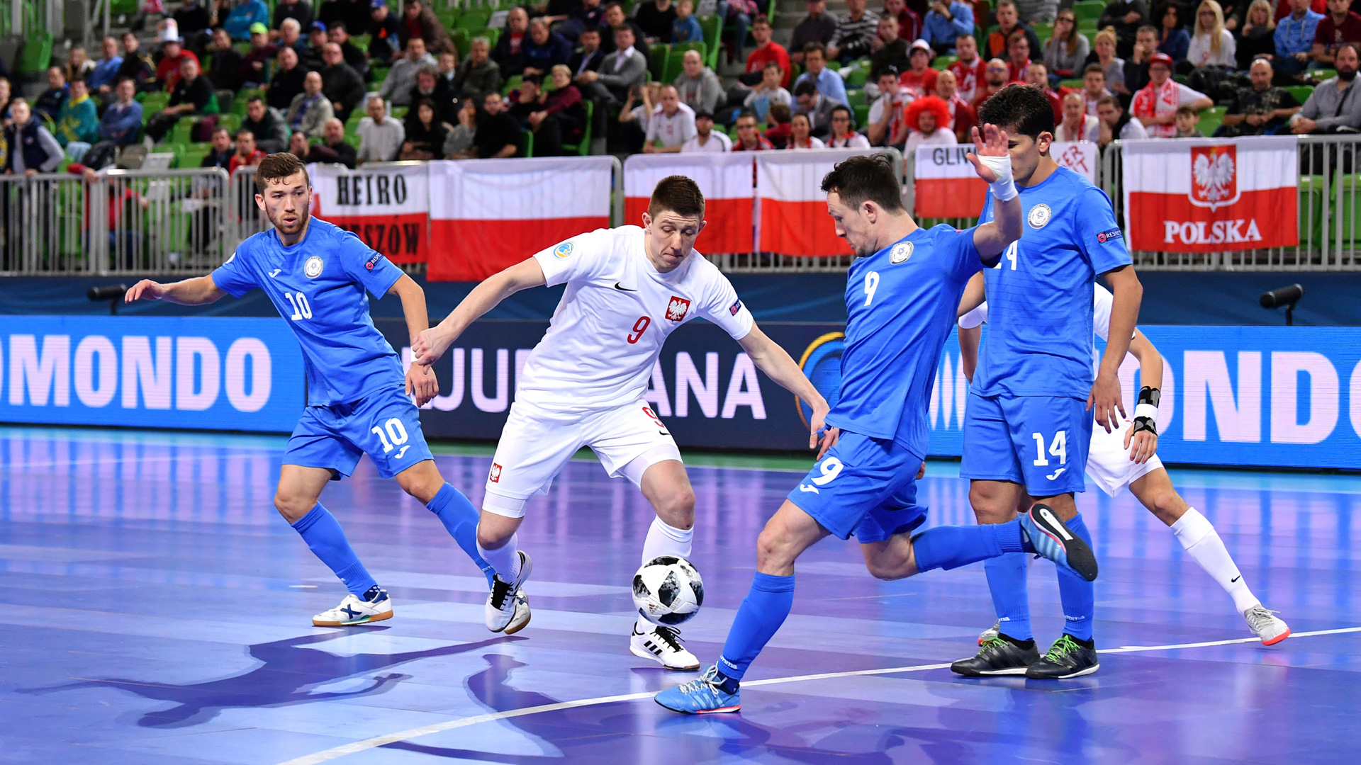 篮球篮网进攻端再现高光时刻