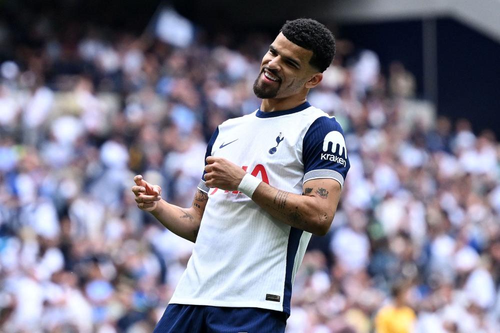 埃贝尔：拜仁已和卡尔续约至29年，他的盘带让我想起梅西