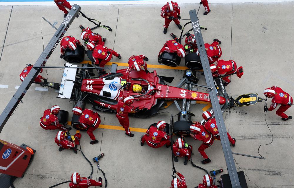 马德兴：有关方面对王洪亮带队0-3巴西不满，却对女足0-8沉默